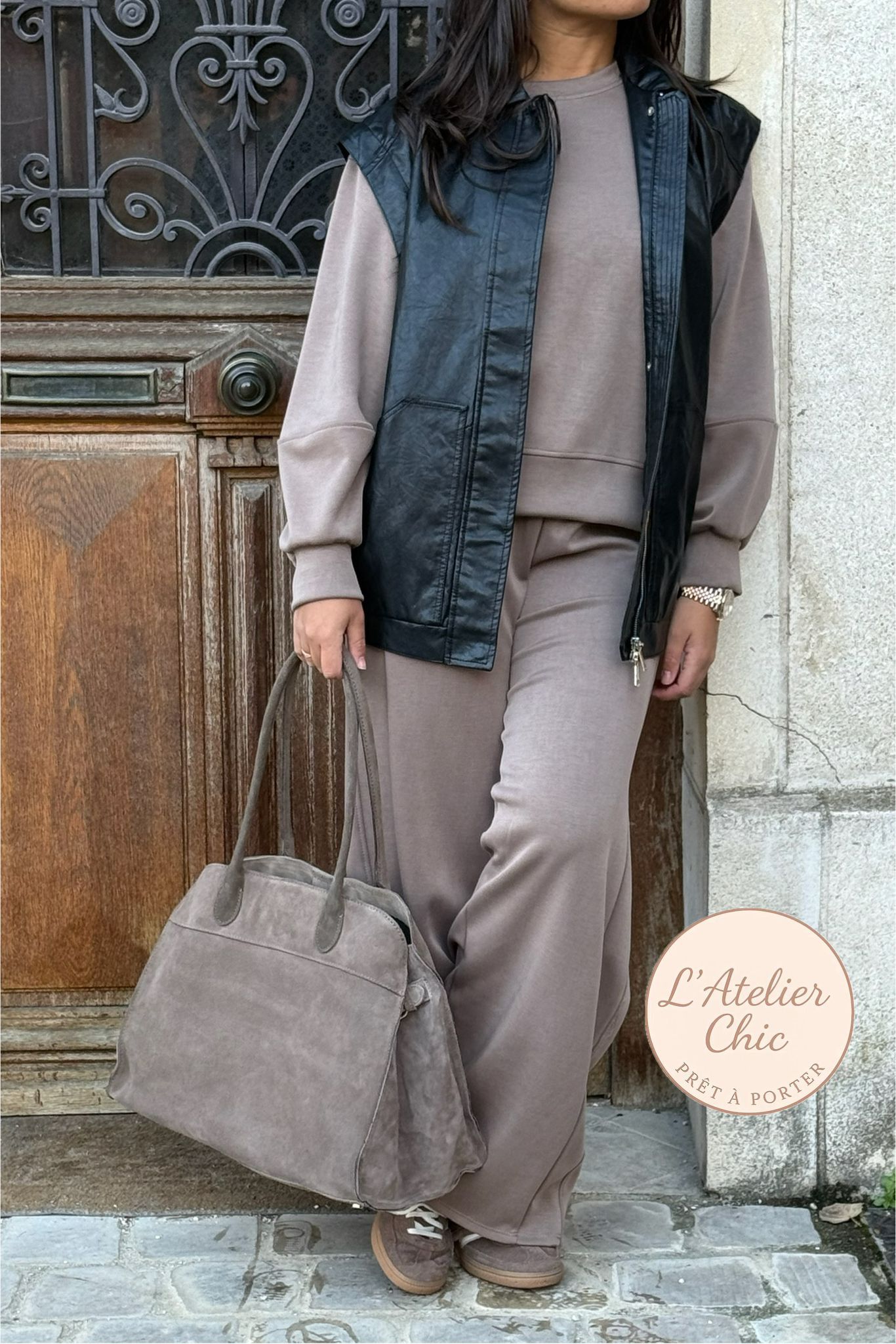 Sac cabas en daim taupe – Élégance naturelle et raffinement